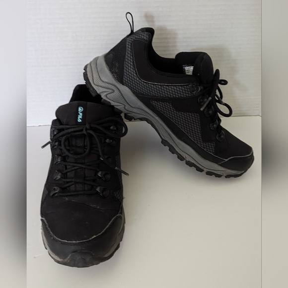 Fila Switchback 2 sneakers black waterproof women's size 7.5 - Picture 1 of 9